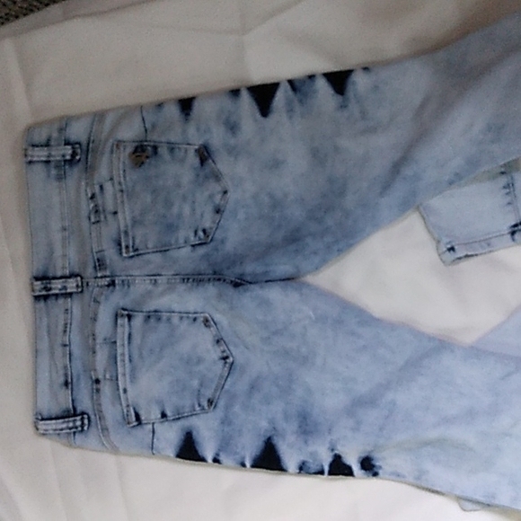 VIP Jeans - Picture 3 of 4